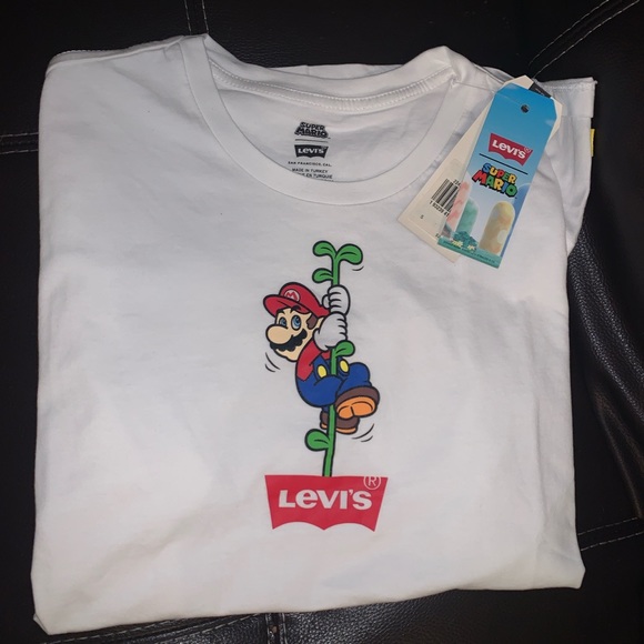 Unisex super Mario white Levi’s NWT - Picture 1 of 6